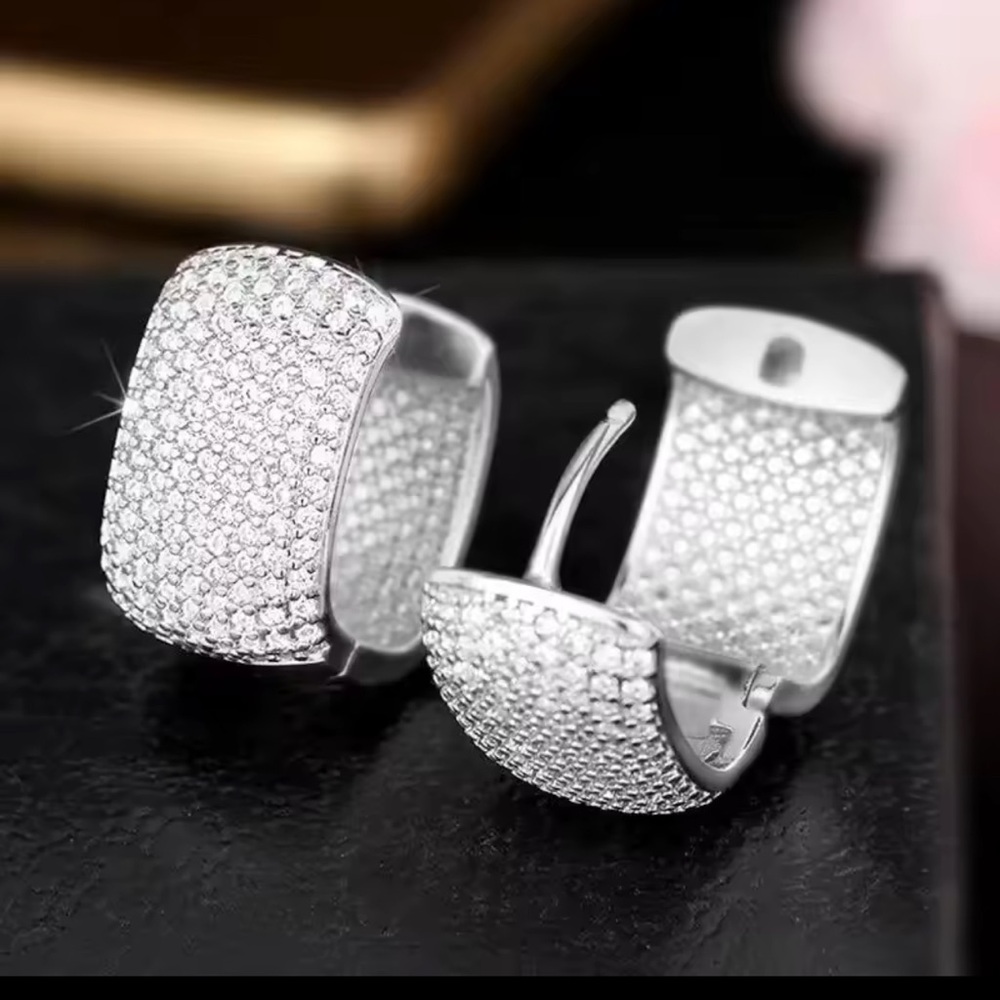 14k 2.5ct Pave Hoops - Picture 4 of 14